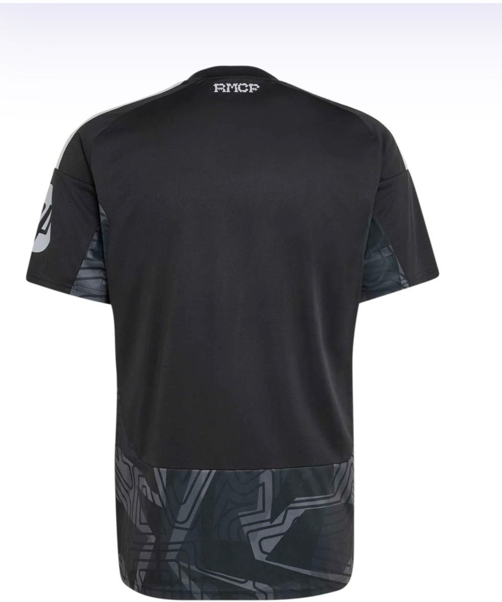 Real Madrid goalkeeper jersey 26-27